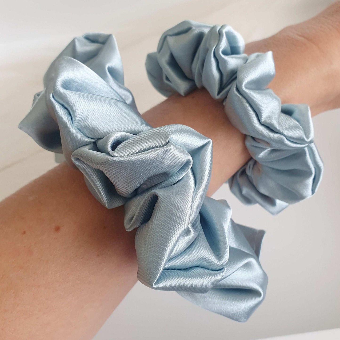 Chouchou cheveux Satin Bleu métallisé - Mlle ChouChou