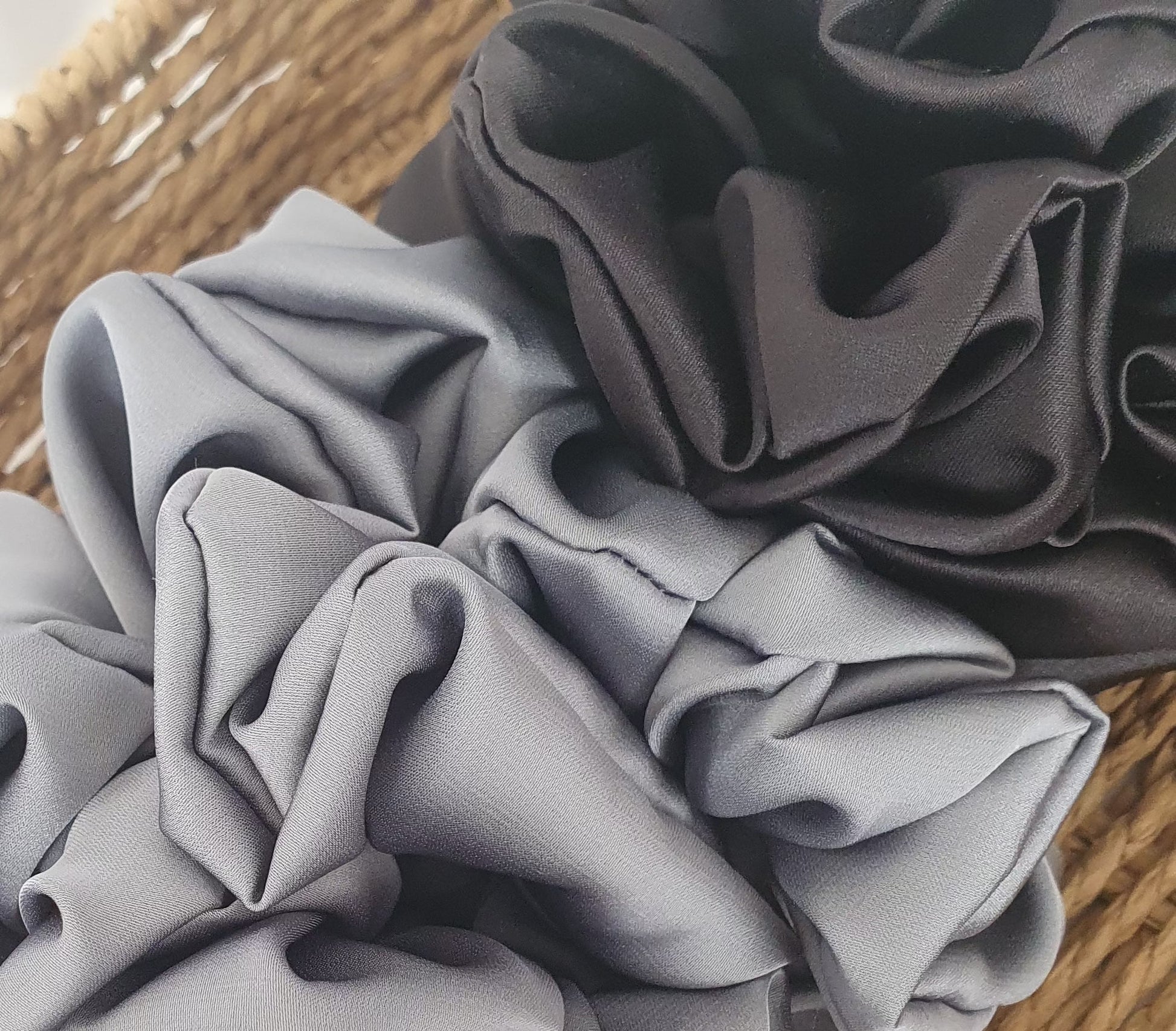 ChouChou Satin Noir - Mlle ChouChou