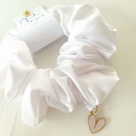 Chouchou Satin blanc bijoux cœur ou fleurs Mlle ChouChou
