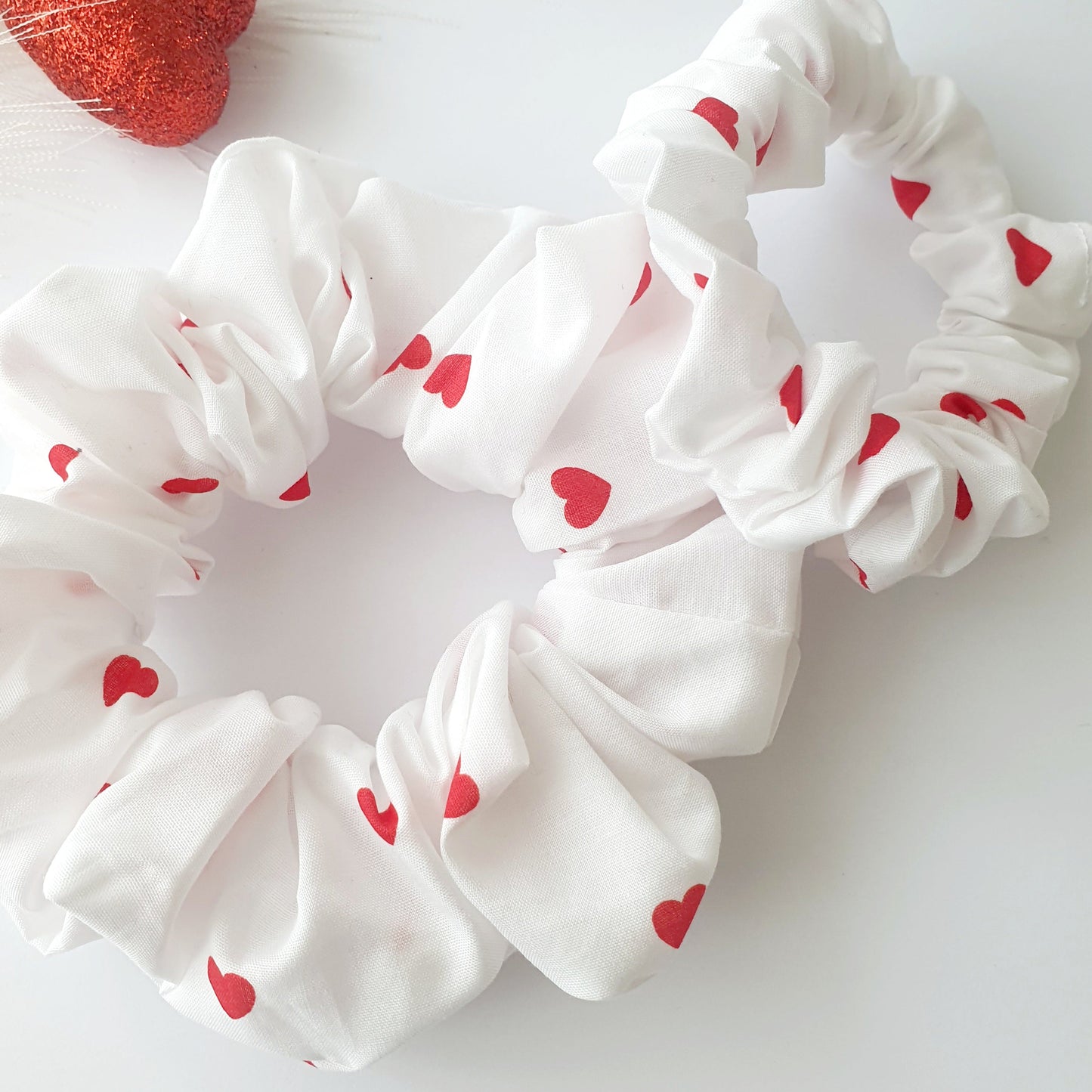 Chouchou blanc cœurs rouge Mlle ChouChou