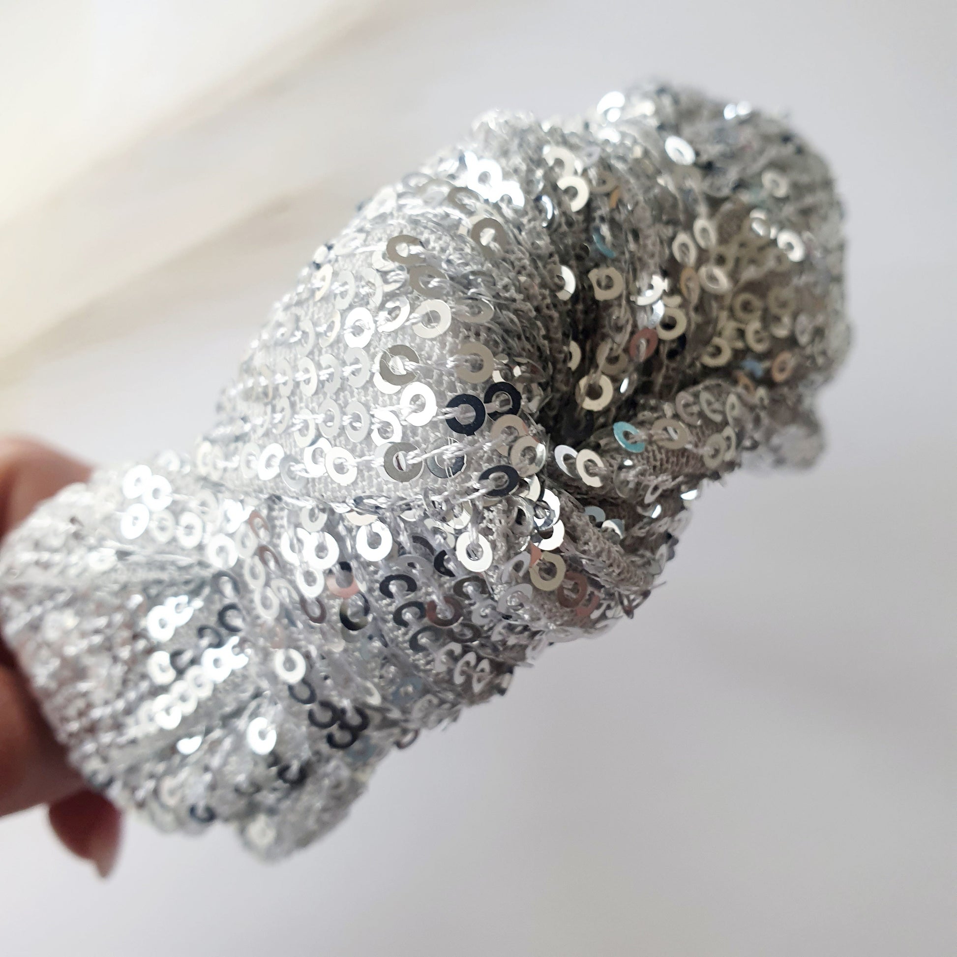 Serre-Tête Noué sequins argent Mlle ChouChou